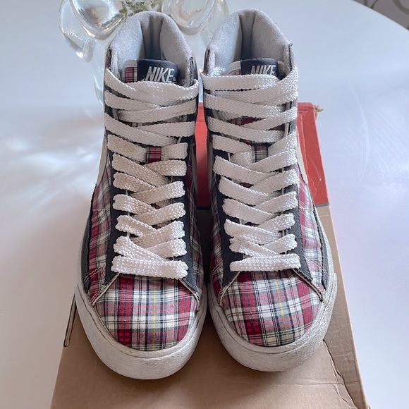 2004 WMNS Nike Blazer - Picture 3 of 10